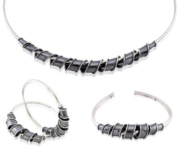 Large set with necklace 8001071